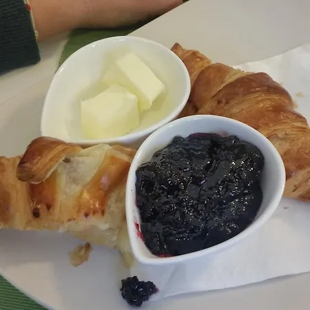 1951 Bed & Breakfast 3*